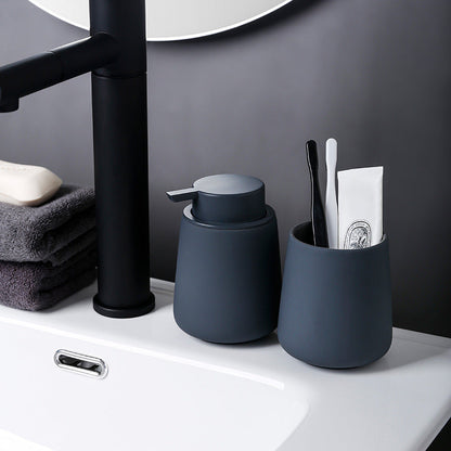 LuxeLather | Chic Ceramic Soap Dispenser - Scandinavian-Inspired Bathroom Essential