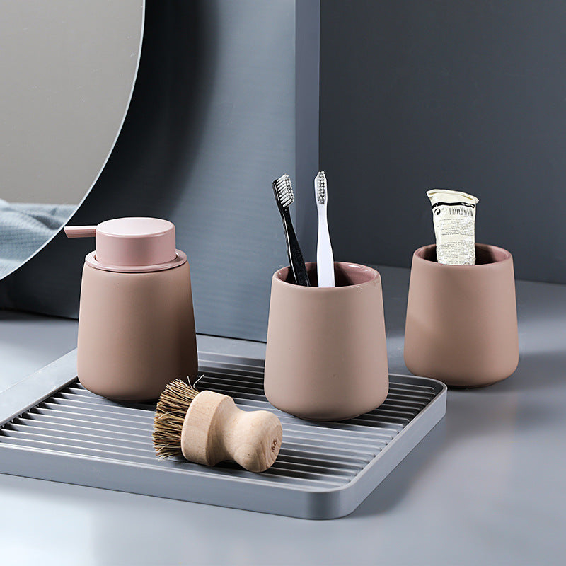 LuxeLather | Chic Ceramic Soap Dispenser - Scandinavian-Inspired Bathroom Essential