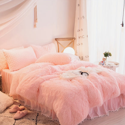 Luxurious Three-Piece Velvet Bedding Set with Soft Velvety Texture