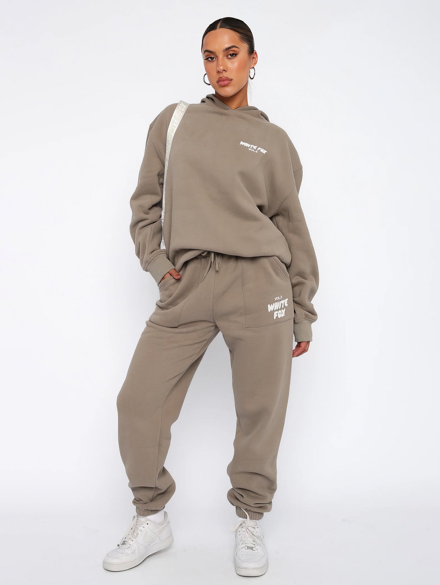 Noa | Trendy Tracksuit