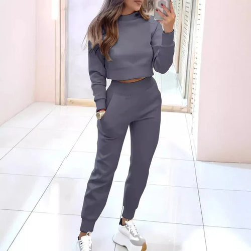 Comfortable Women's Two-Piece Tracksuit with Cropped Sweater Design