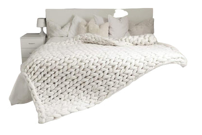 Soft and Elegant Woven Blanket for Sofa Accents