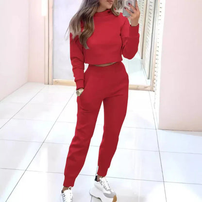 Comfortable Women's Two-Piece Tracksuit with Cropped Sweater Design