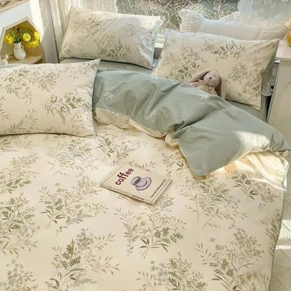 Dewn - Gentle Floral Duvet Cover