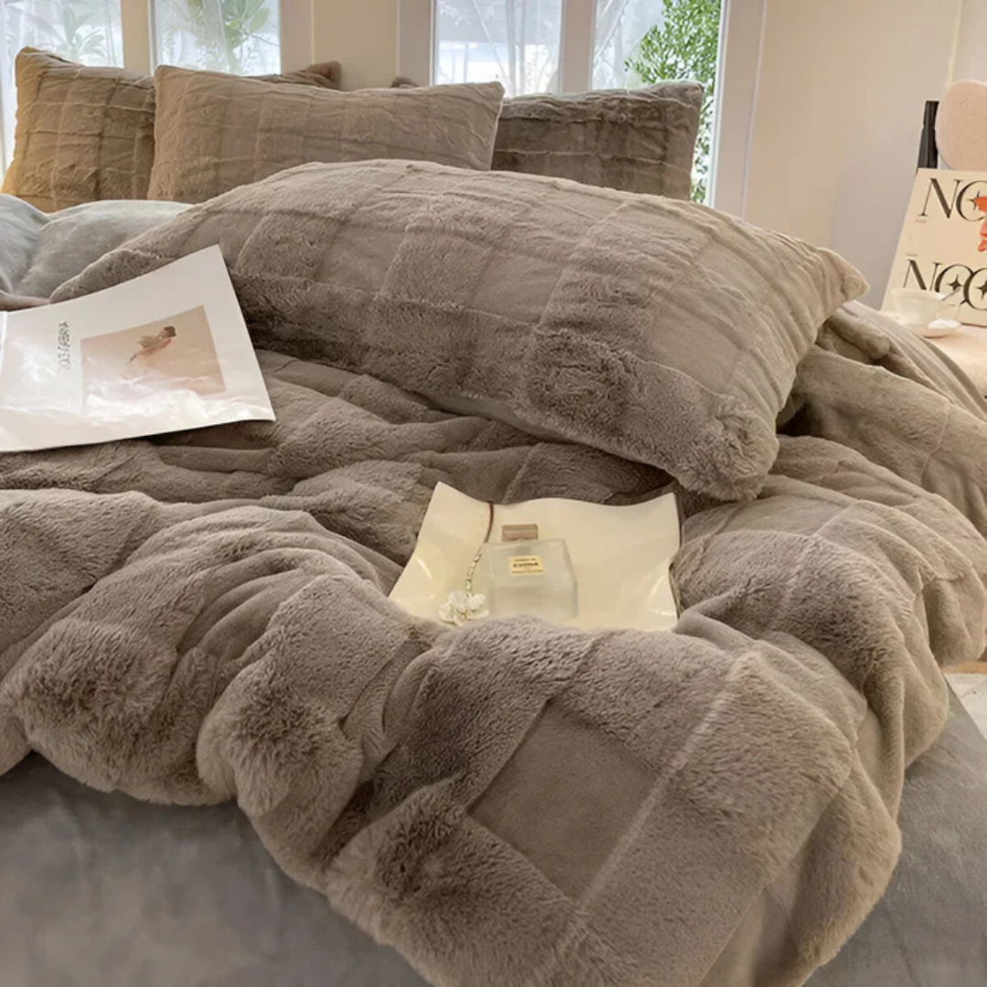 Cozi - Luxuriously Soft Faux Fur Duvet Cover