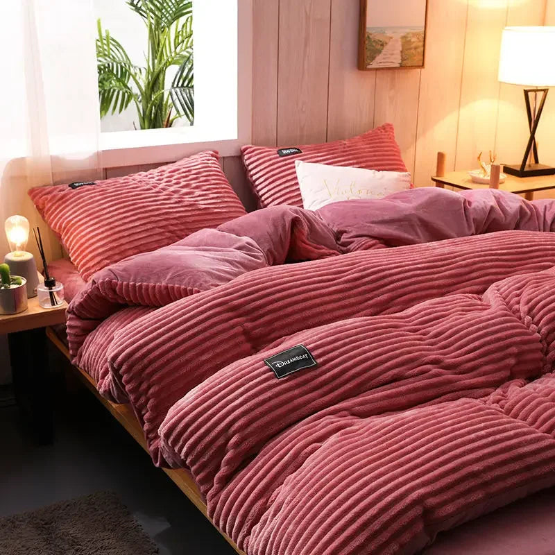 Warm and Plush Velvet Fleece Duvet Cover for Winter