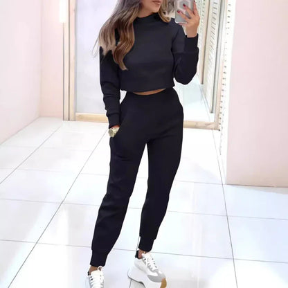 Comfortable Women's Two-Piece Tracksuit with Cropped Sweater Design