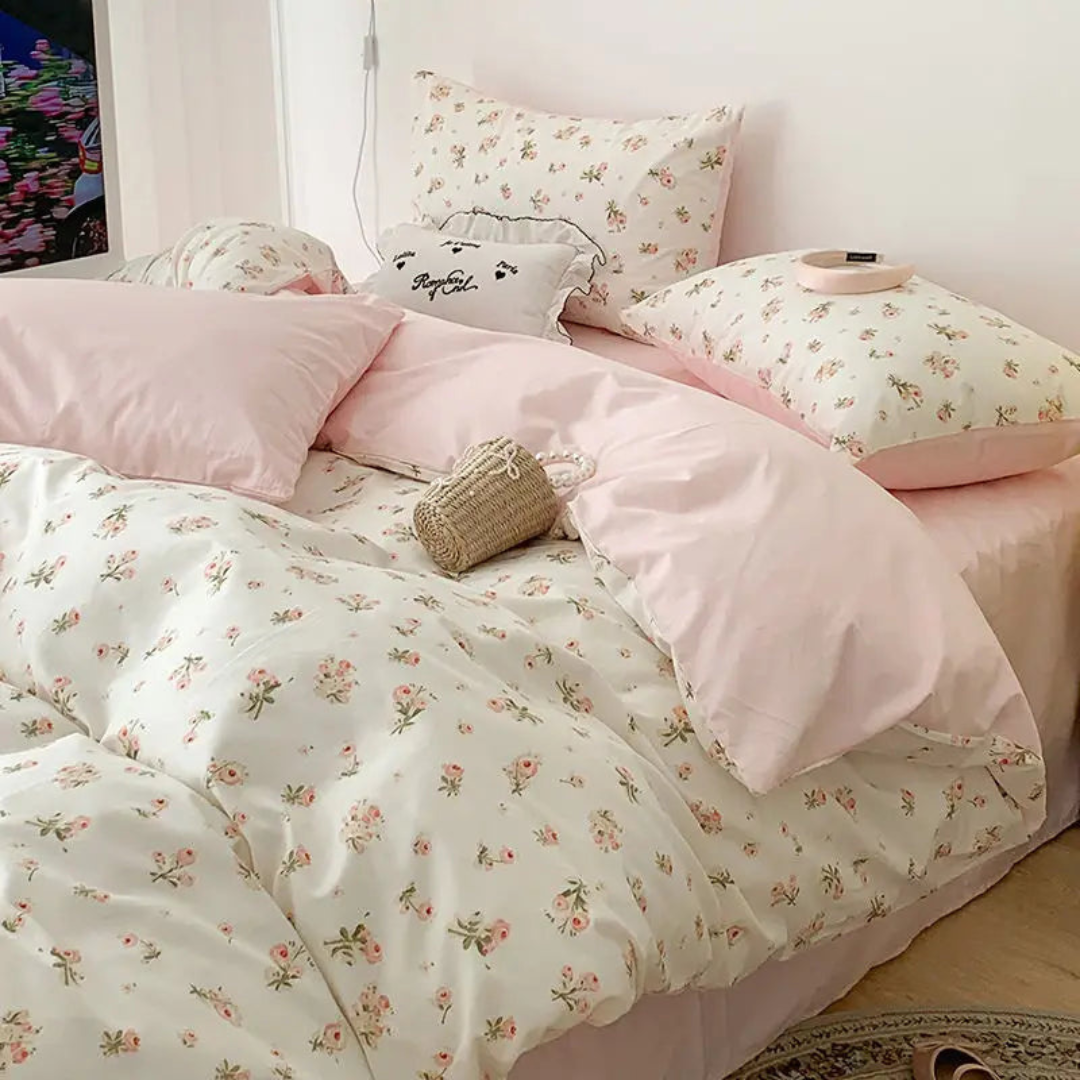 Dewn - Gentle Floral Duvet Cover