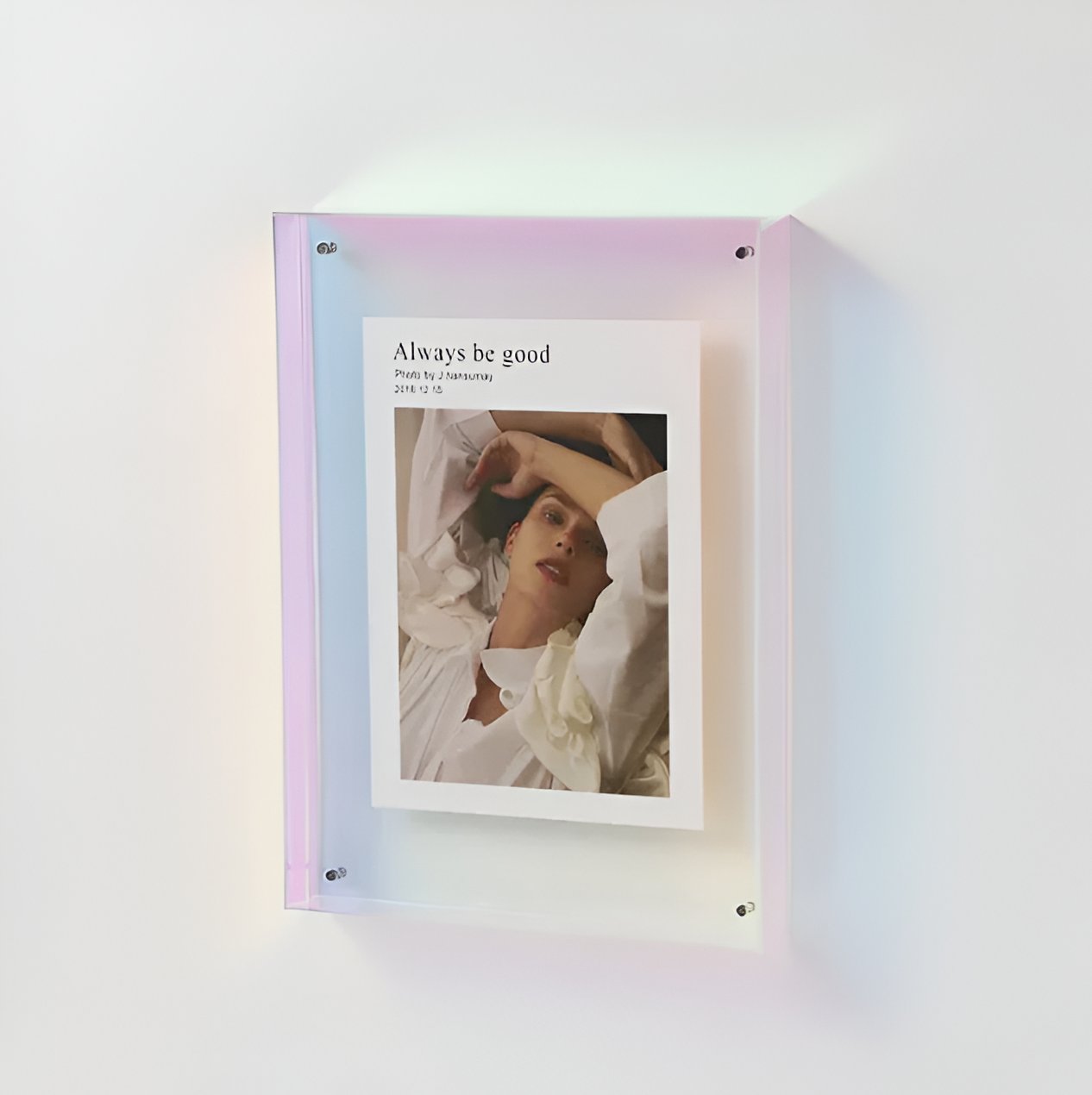 Seravina - Sleek Minimalist Acrylic Picture Frame
