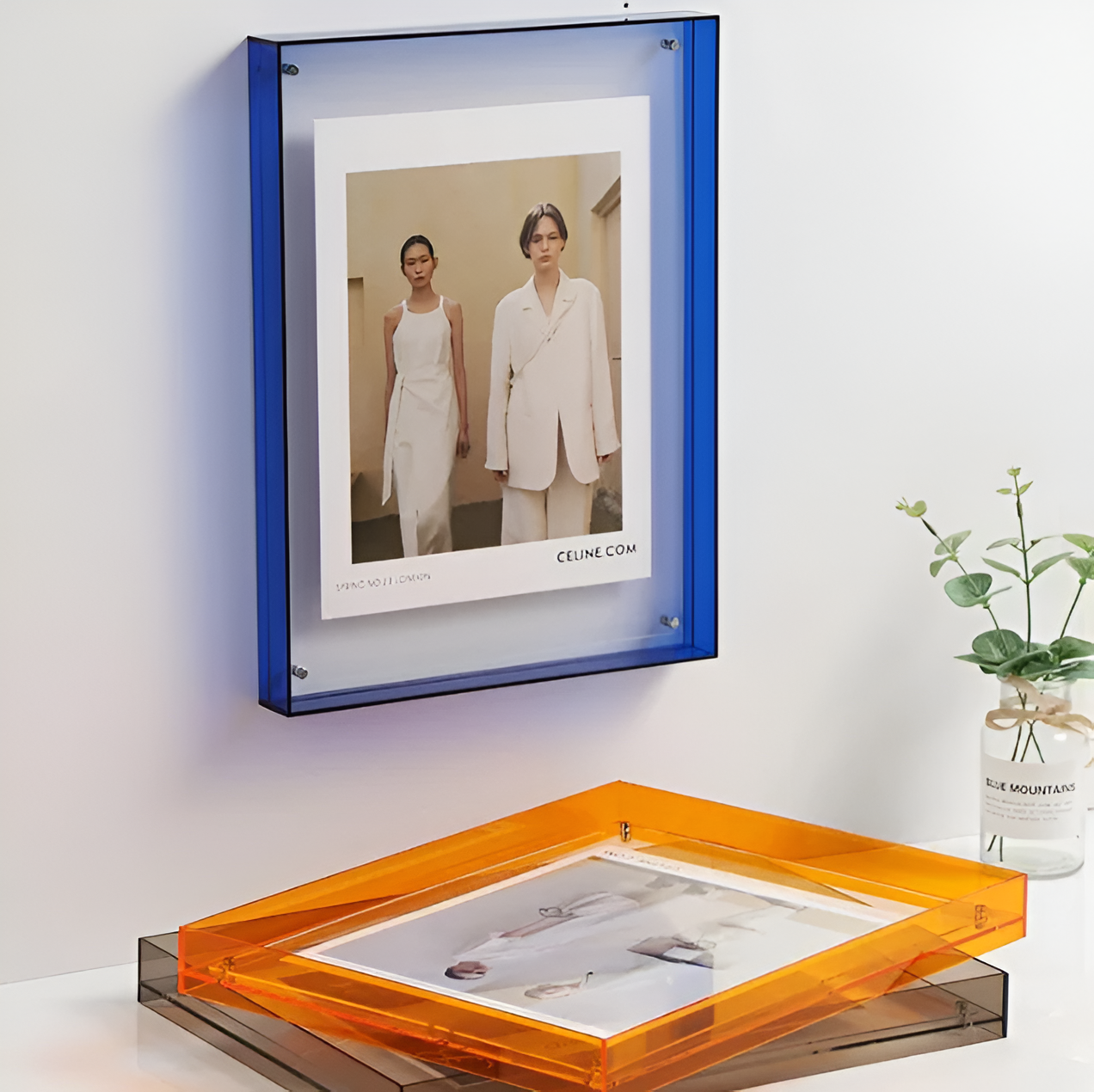 Seravina - Sleek Minimalist Acrylic Picture Frame