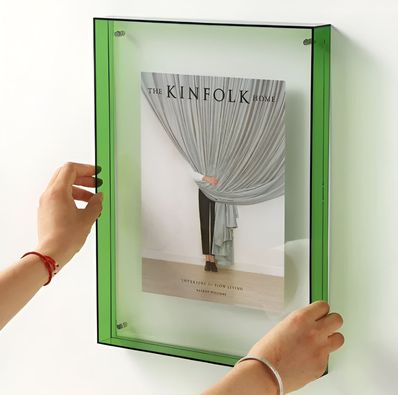 Seravina - Sleek Minimalist Acrylic Picture Frame