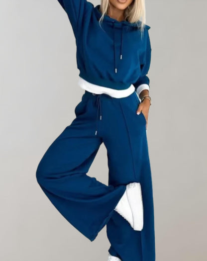 FAYE | Stylish Hoodie and Trouser Ensemble for a Contemporary Look