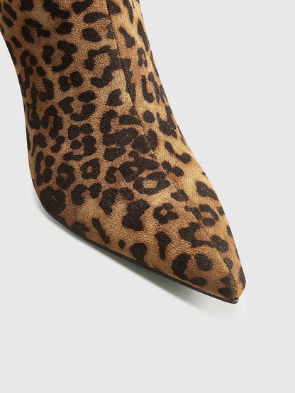 Women's Knee-High Leopard Print Boots with Pointed Toe and Mid-Heel – Chic and Comfortable