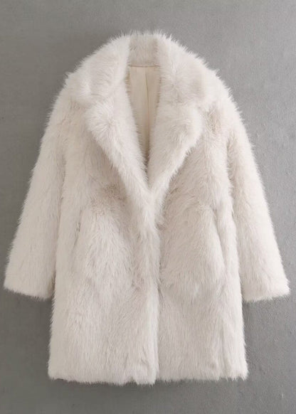 Stylish Women's Faux Fur Winter Coat - Elegantly Warm and Fashionable