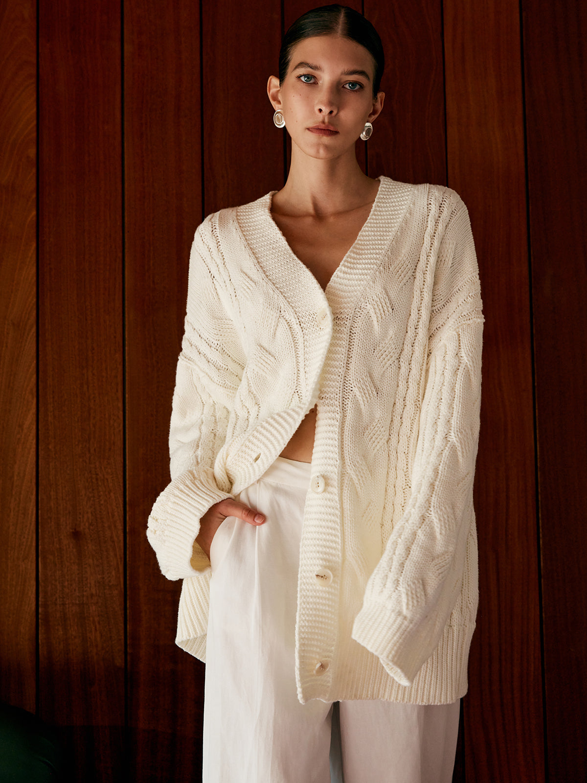 Aliyah | Chic Oversized Cable Knit Cardigan