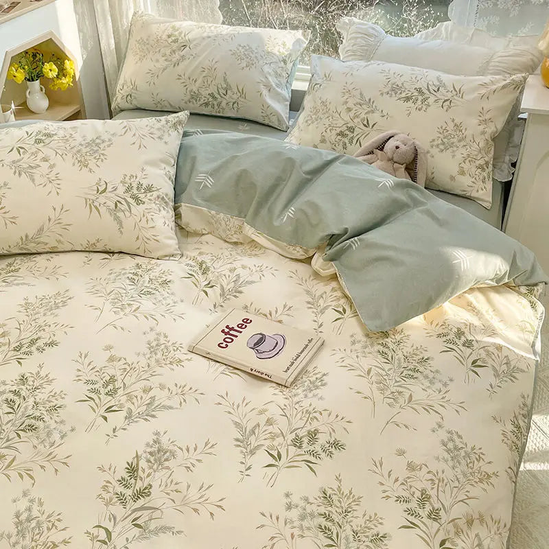 Seraphora - Luxurious Floral Comforter Set