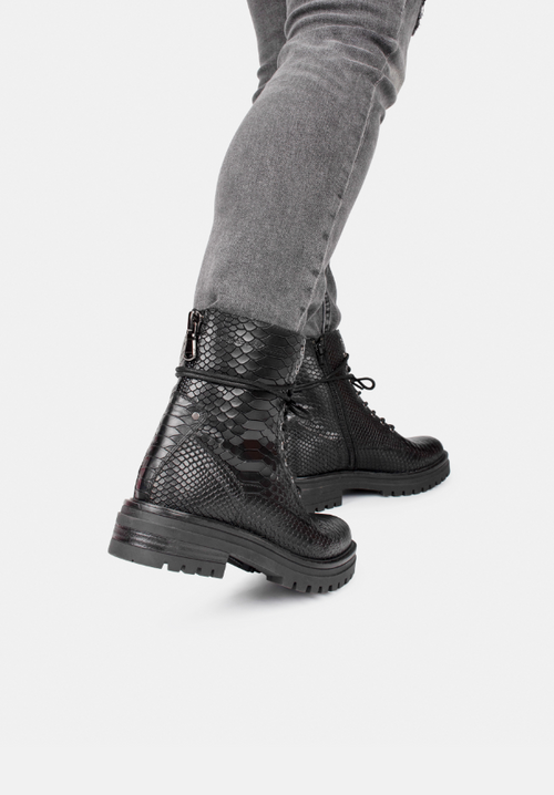 Chic Women's Snake Print Lace-Up Ankle Boots – Comfortable and Versatile Style