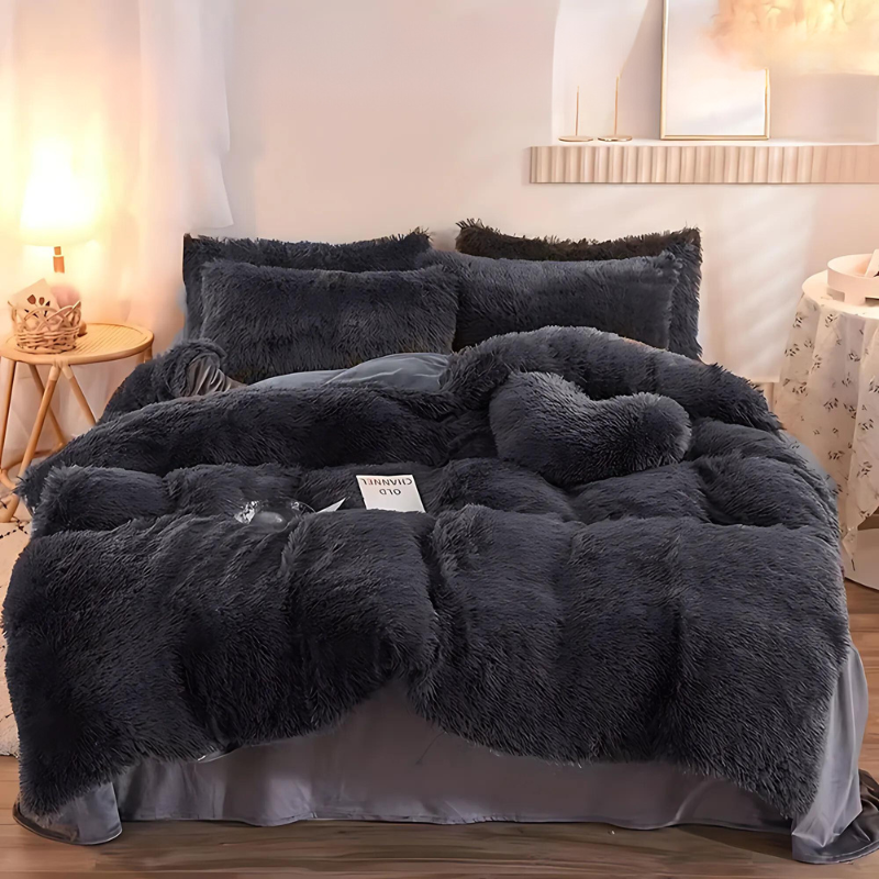Zephariel - Luxurious 3-Piece Velvet Bedding Set for Fall and Winter