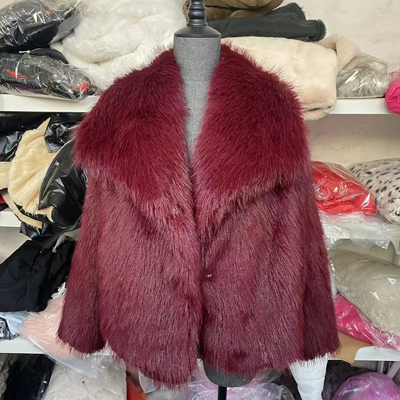 Chic Short Faux Fur Jacket for Women – Perfect Winter Coat for Casual and Semi-Formal Events