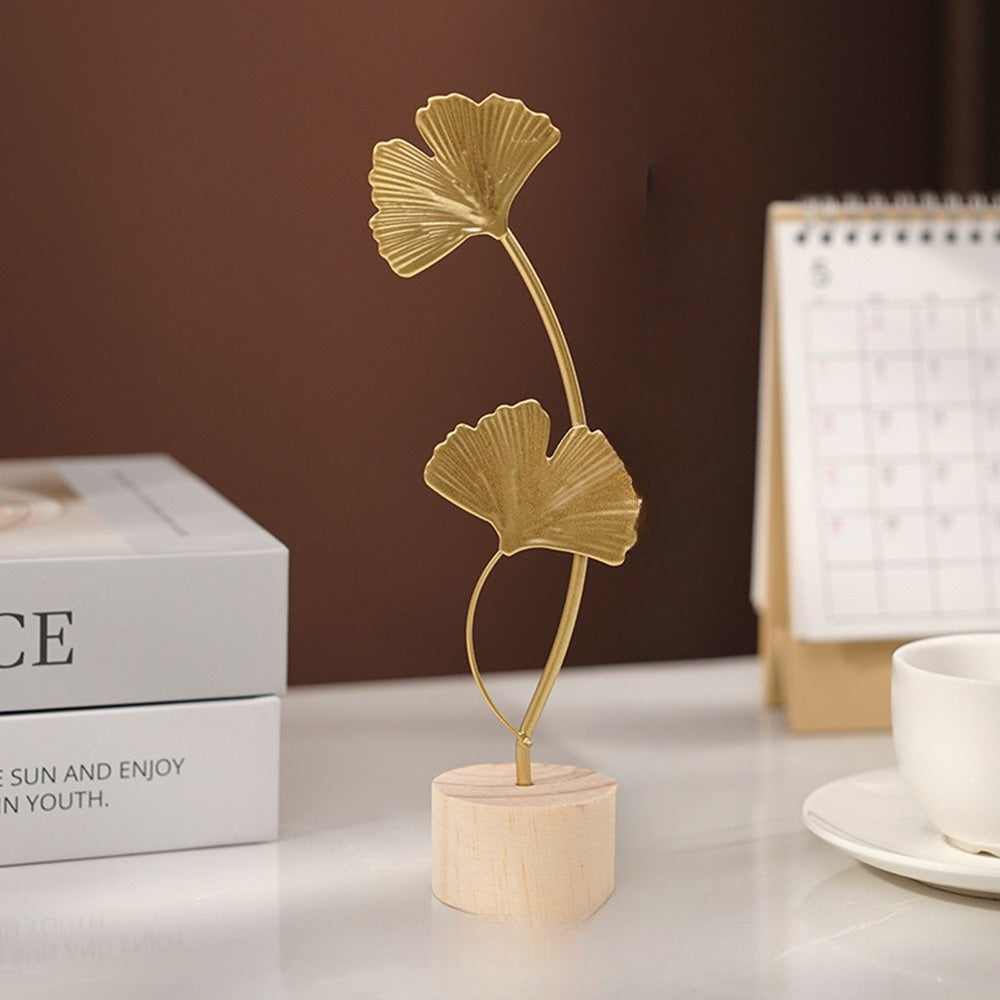 Simple Ginkgo Leaf Decor