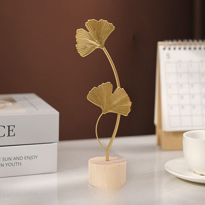 Simple Ginkgo Leaf Decor