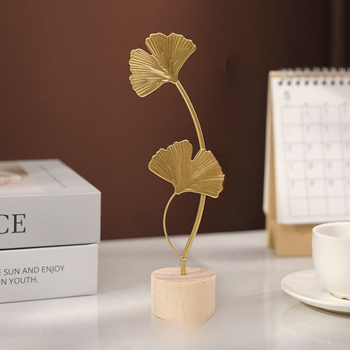 Simple Ginkgo Leaf Decor