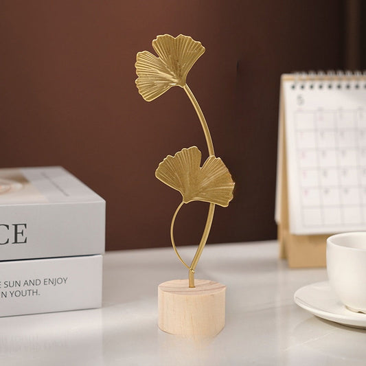Simple Ginkgo Leaf Decor