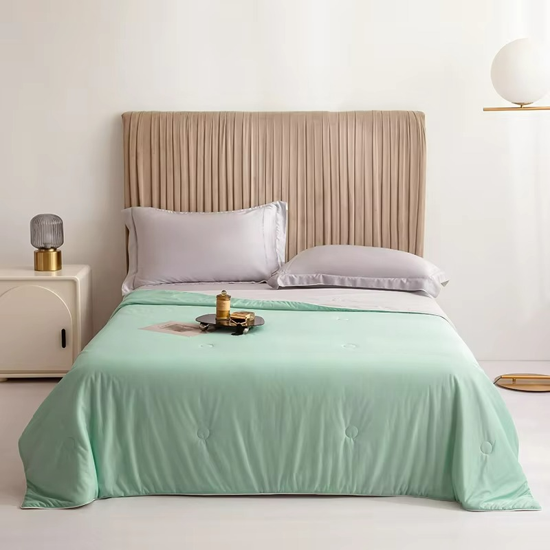 Dual-Layer Fabric for Optimal Thermal Comfort