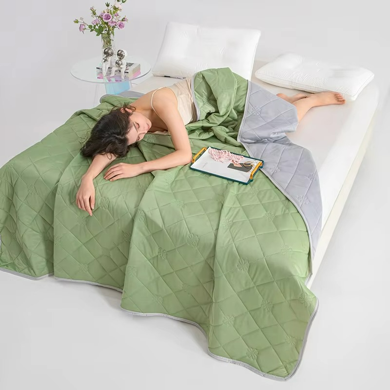 Lightweight Summer Duvet for Air-Conditioned Spaces - Soft and Comfortable