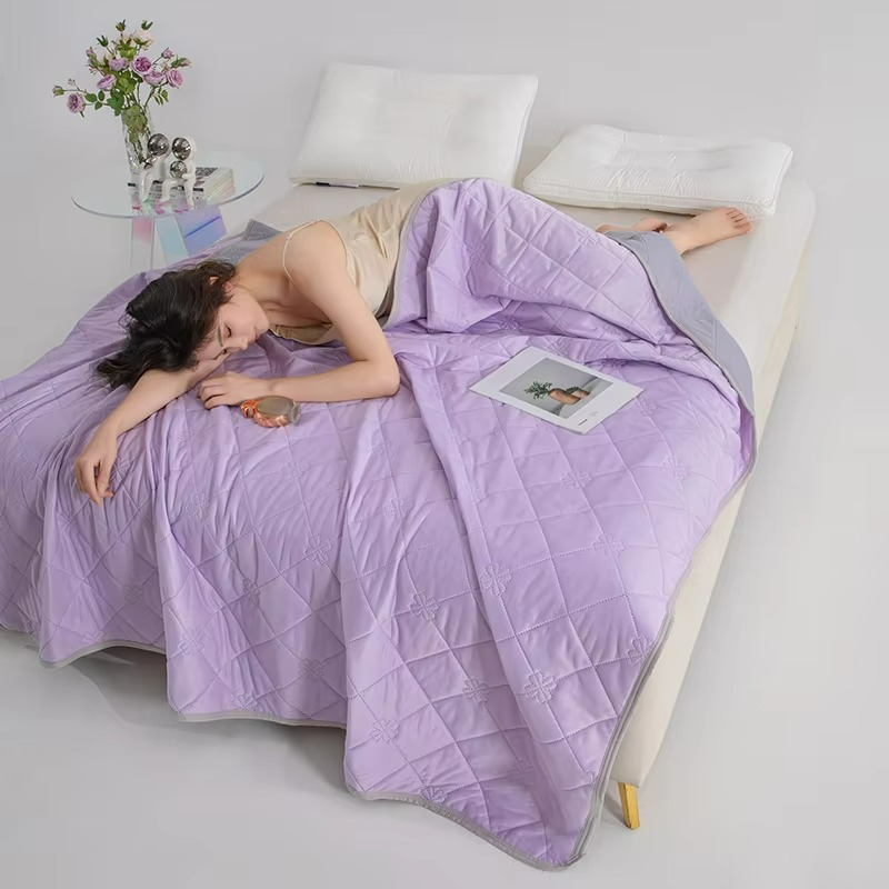 Lightweight Summer Duvet for Air-Conditioned Spaces - Soft and Comfortable
