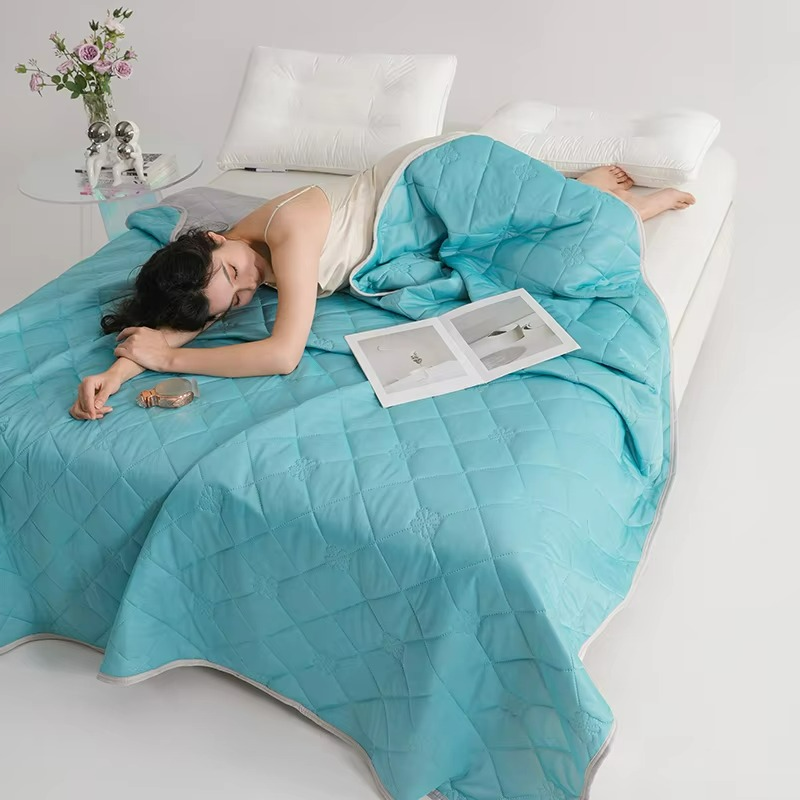Lightweight Summer Duvet for Air-Conditioned Spaces - Soft and Comfortable