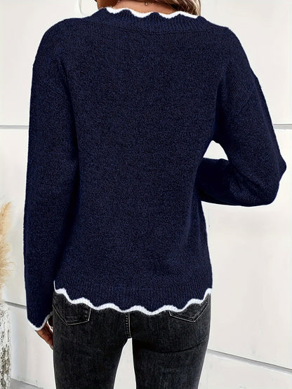 Elin | Stylish V-Neck Sweater with Scalloped Details and Long Sleeves