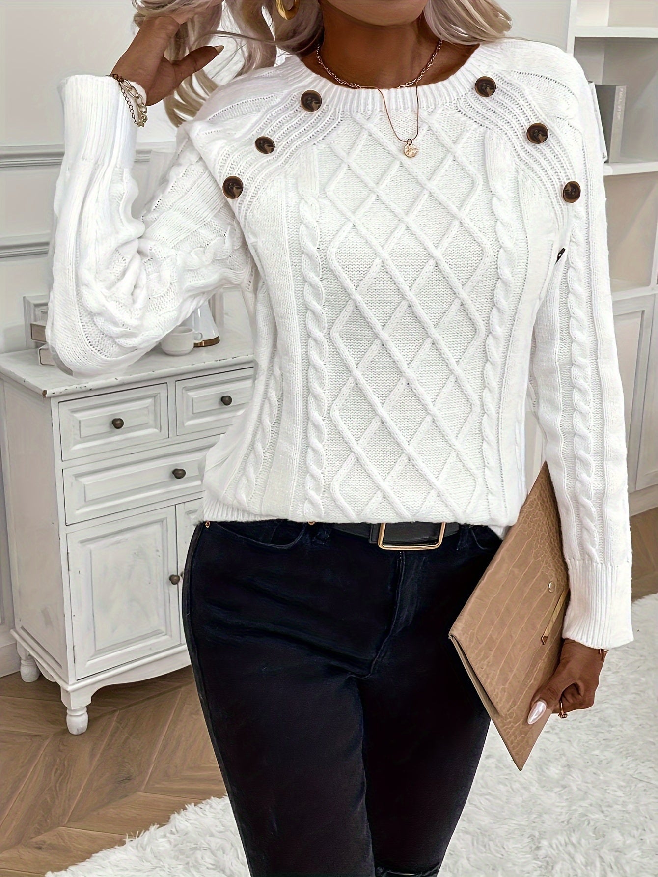 Evy | Timeless Cable Knit Sweater with Classic Round Neck