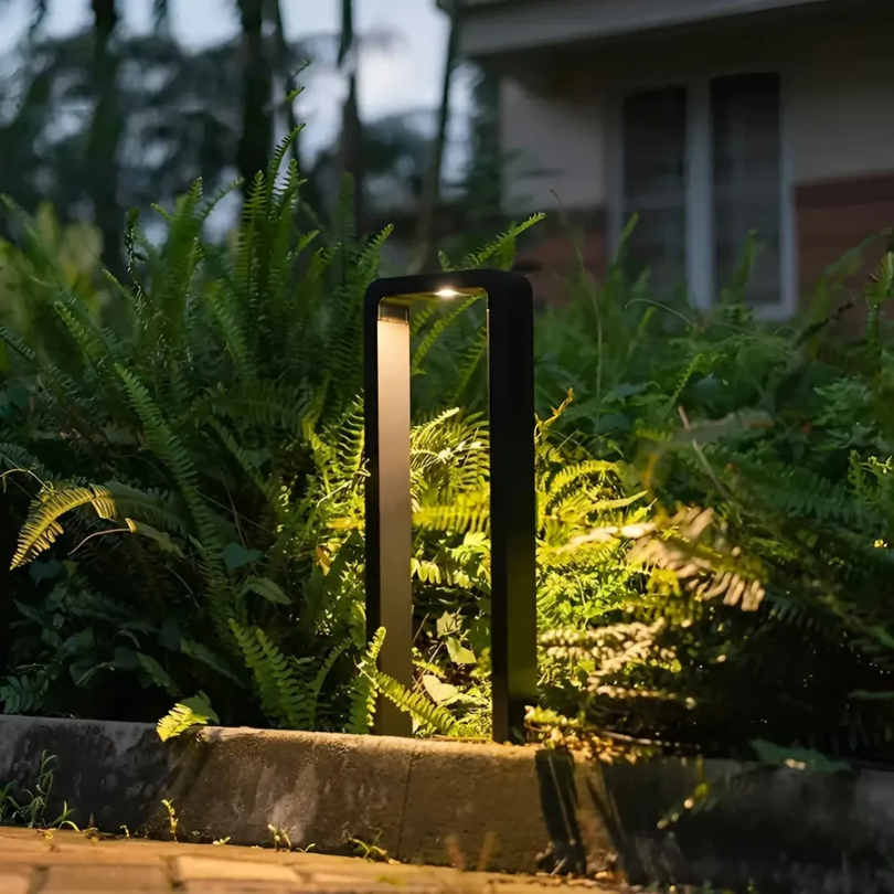 Contemporary LED Outdoor Garden Lights - LumaGarde