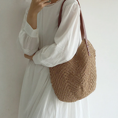 Chic Women's Shoulder Bag - BreezeWoven