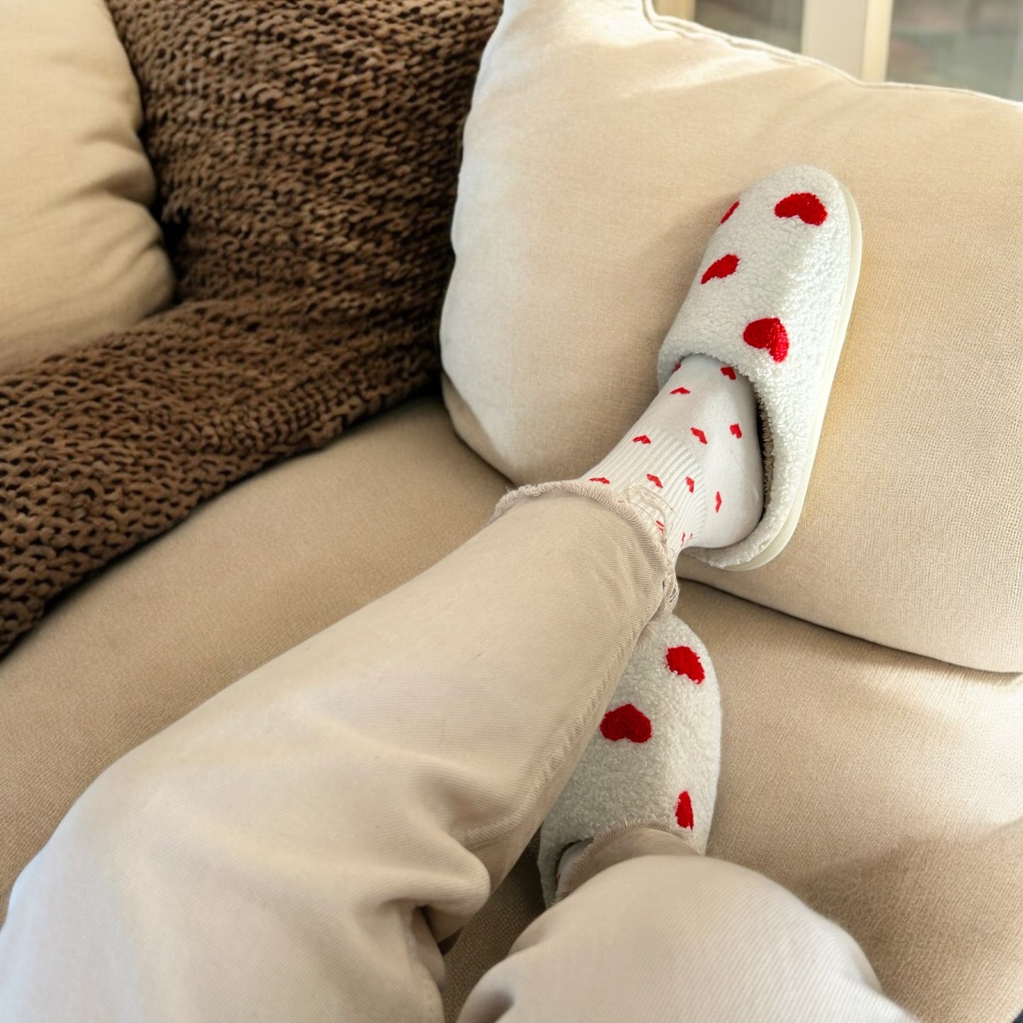 Cozy Home Slippers for Warmth on Cold Days