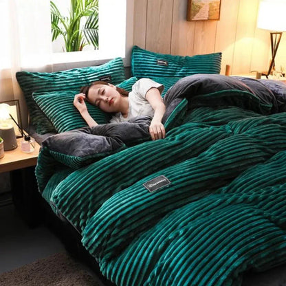 Cozy Two-Layer Thermal Duvet with Fluffy Sleep Design