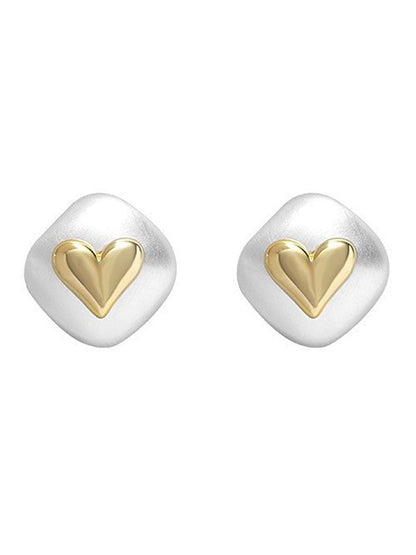 Vintage-Inspired Pearl Earrings