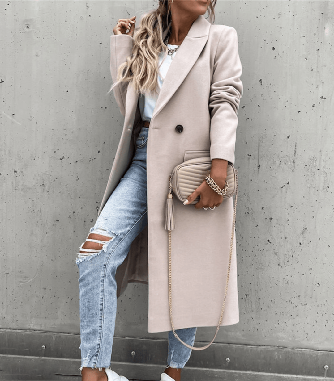 Lisette - Relaxed Wool Coat Featuring Pockets and Button Details