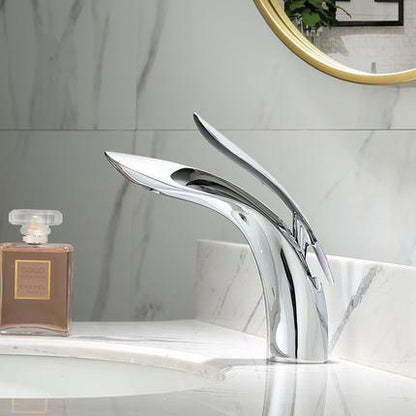 Curvex | Elegant Curved Bathroom Faucet - Contemporary Style, Long-lasting Finish