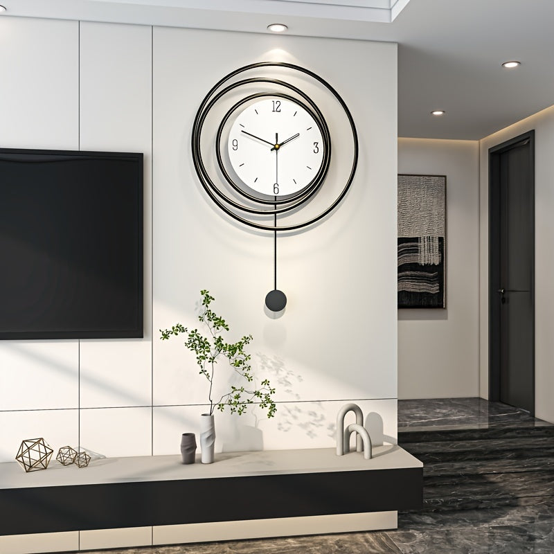 Chic Metal-Finished Clock