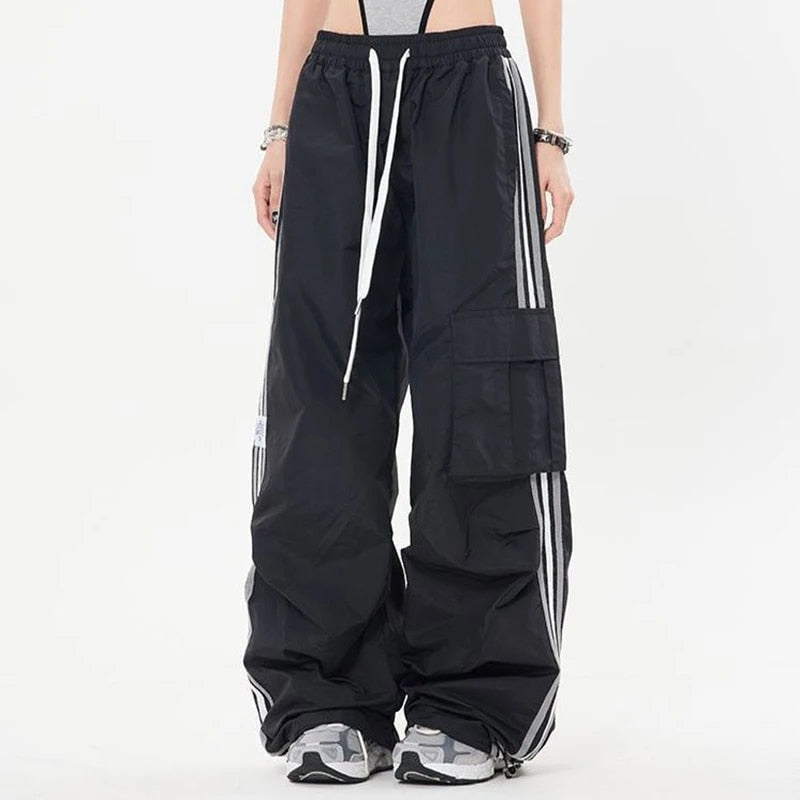 Chic Cargo Pants with Adjustable Drawstring and Ample Pocket Space