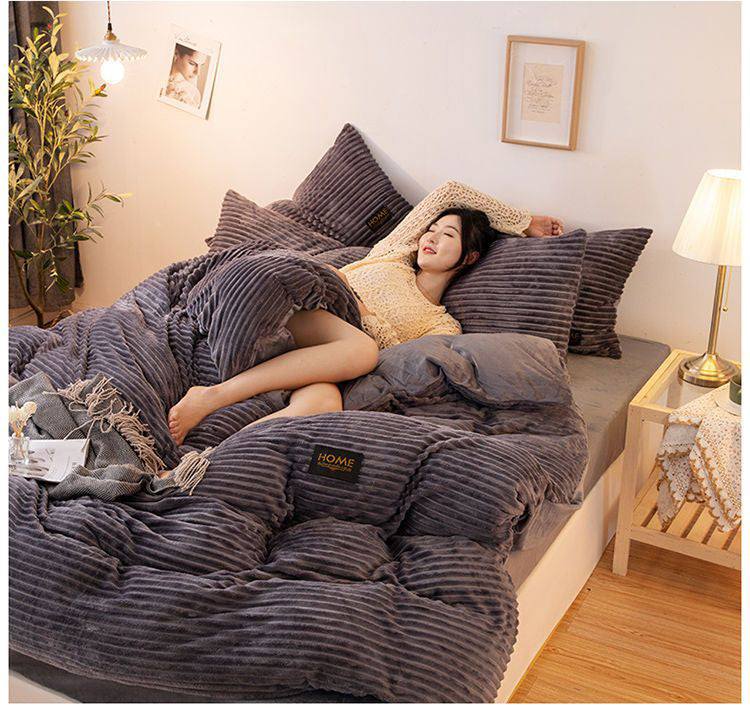 Warm and Plush Velvet Fleece Duvet Cover for Winter